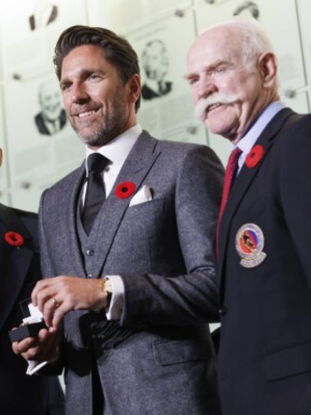 Henrik Lundqvist will join three goalies in the Hockey Hall of Fame