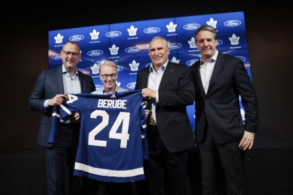Toronto Maple Leafs CEO Keith Pelley’s Promise: Fans First, Jerseys Second – The Hockey Writers – Toronto Maple Leafs