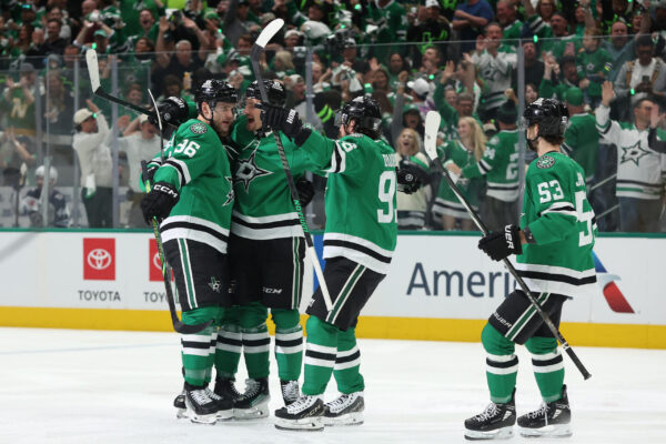Stars Score Three in 3rd, Get Past Jets 5-2 in Game 3 – The Hockey Writers – Dallas Stars